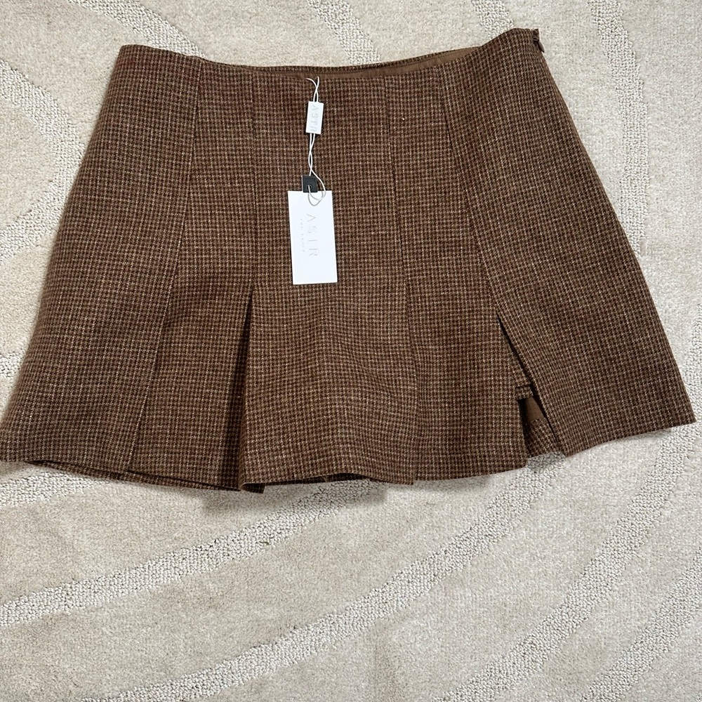 NWT Astr The Label plaid pleated skort